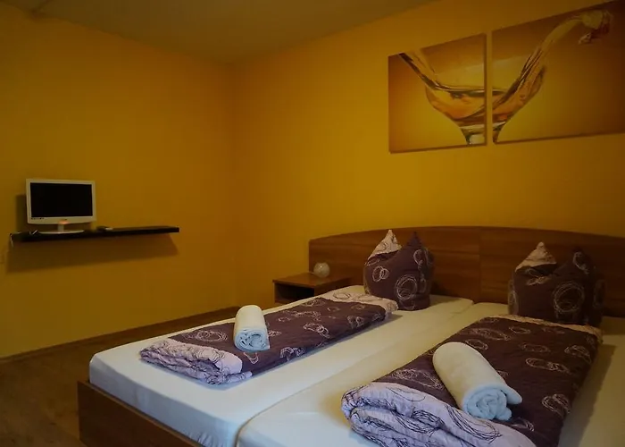 Bella Montana بيت ضيافة فغن